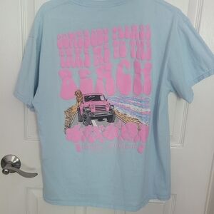 Simply Southern Blue Beach Graphic T-Shirt EUC Size Large